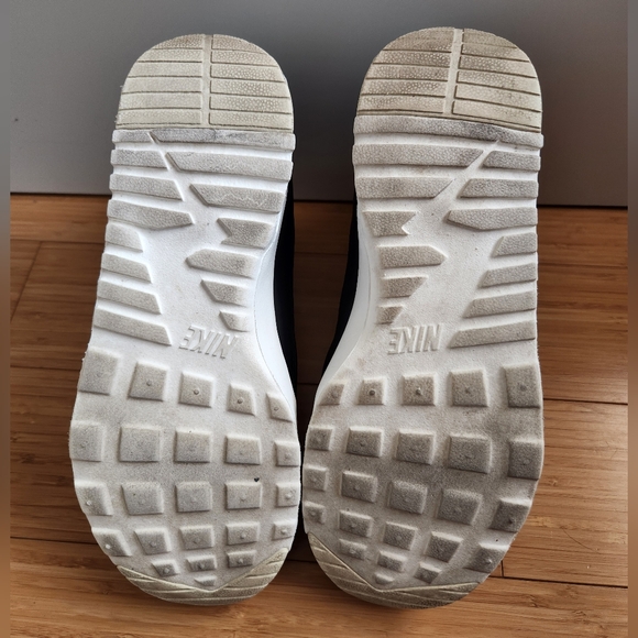NIKE Women's Air Max Thea Mid Casual High Top Slip-On Sneaker Size 7.5 - Picture 8 of 8